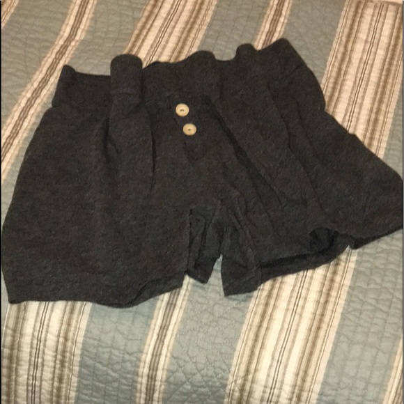 Gilligan & O'Malley Pants - NWOT. Gray 100% cotton shorts. Size L.
